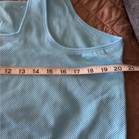 All In Motion Seamless Crop Tank Blue New With Tags Size 3X - Picture 3 of 5